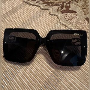 -GG Beautiful Sunglasses🖤